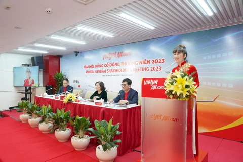 На годовом собрании акционеров Vietjet в 2023 году. (Фото: Куанг Нгуен)