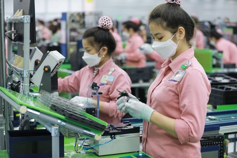 Корея заняла первое среди 43 инвестиционного партнера во Вьетнаме с общим капиталом ПИИ в размере 81,5 млрд долларов США и 9.666 проектами. (Фото: vneconomy.vn)