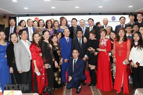 Председатель Национального Собрания Нгуен Тхи Ким Нган на встрече с представителями вьетнамской общины в РФ. (Фото: Чонг Дык,ВИА) 