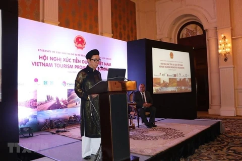 Посол Вьетнама в Индии Фам Шань Тяу выступает с речью на мероприятии. (Фото: Хи Ле/ВИА)