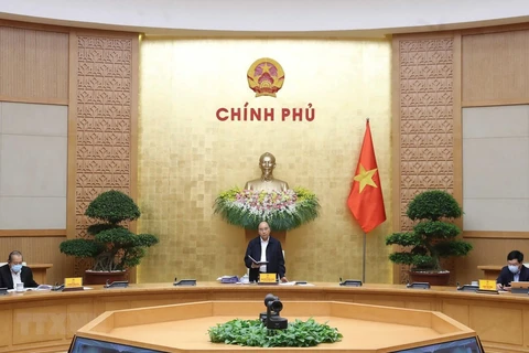 Премьер-министр Нгуен Суан Фук выступает на заседании. (Фото: ВИА)