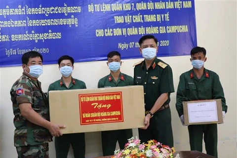 Военный округ №7 поставит медицинское оборудование камбоджийской армии