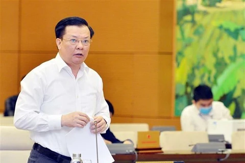Министр финансов Динь Тиен Зунг на встрече (Фото: ВИА)