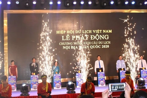 Vietnam Airlines и VITA 16 мая запустили программу, направленную на повышение спроса на внутренние перевозки до конца 2020 года. (Фото: Лаодонг)