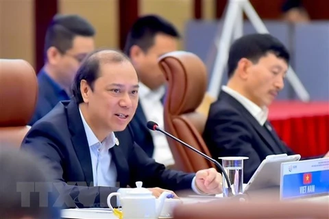 Заместитель министра иностранных дел Нгуен Куок Зунг, глава встречи старших должностных лиц АСЕАН (SOM) Вьетнам (Фото: ВИА)