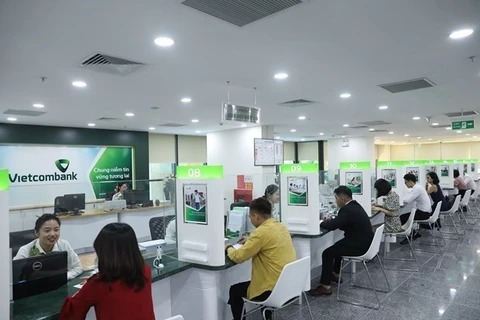 В Vietcombank. (Фото: ВИА)