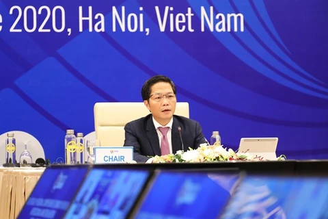 Министр промышленности и торговли Чан Туан Ань председательствует на видеоконференции по RCEP 23 июня. (Фото: ВИА)