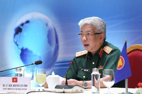 Заместитель министра обороны, генерал-полковник Нгуен Чи Винь выступает на видеоконференции в сети АСЕАН 16 июля (Фото: ВИА)