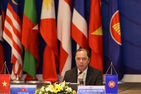 Заместитель министра иностранных дел Нгуен Куок Зунг на встрече (Фото: ВИА)