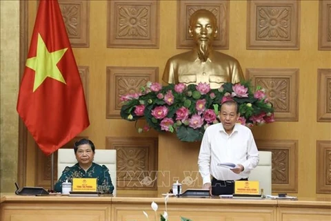 На мероприятии выступает постоянный заместитель премьер-министра Чыонг Хоа Бинь (Фото: ВИА)