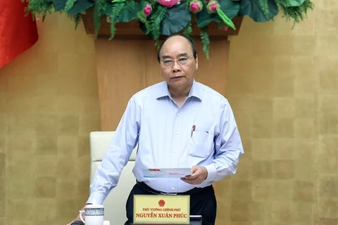 Премьер-министр Нгуен Суан Фук выступает на заседании постоянного комитета правительства 11 сентября (Фото: ВИА)