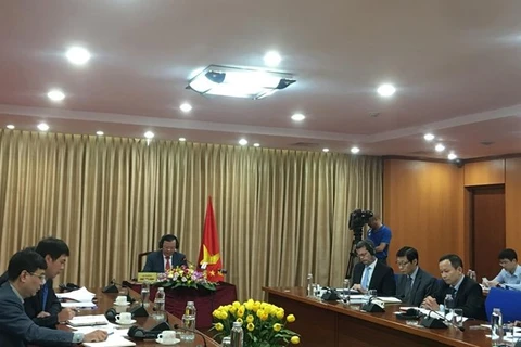 Официальные лица Вьетнама на Совместном симпозиуме министров финансов и здравоохранения по всеобщему охвату услугами здравоохранения в Азиатско-Тихоокеанском регионе 17 сентября (Фото: ВИА)