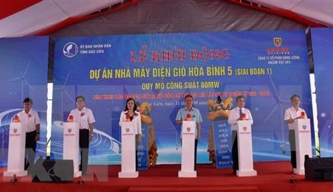 Компания Hacom Bac Lieu Energy 11 октября приступило к строительству первой очереди ветряной электростанции Hoa Binh 5. (Фото: ВИА)