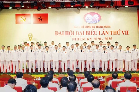 Делегаты Центральной партийной организации общественной безопасности на предстоящий 13-го всевьетнамского Съезда КПВ (Фото: ВИА)