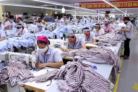 Одежда на экспорт в Южную Корею. Применение технологических платформ в экспорте Вьетнама продемонстрировало значительный прогресс по сравнению с другими странами региона. (Фото: ВИА)