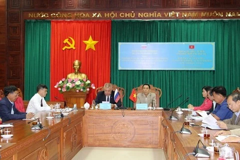 На телеконференции. (Фото: http://www.baodaklak.vn)
