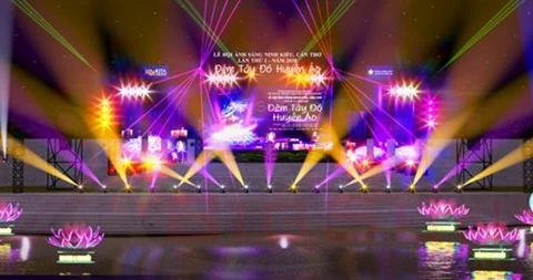 Фестиваль туризма Кантхо 2020 откроется в городе Кантхо в дельте Меконга 27 ноября. На трехдневном мероприятии будут представлены традиционная музыка, танцы и песни, восхваляющие культуру и образ жизни Кантхо. (Фото любезно предоставлено организатором)