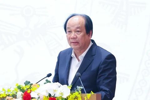 Министр, заведующий Канцелярией правительства Май Тиен Зунг Май Тиен Зунг выступает на общенациональной телеконференции между правительством и местнотями 28 декабря (Фото: ВИА)