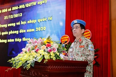 Генерал-майор Хоанг Ким Фунг, директор Департамента миротворческих операций Вьетнама, выступает на конференции (Фото: ВИА)