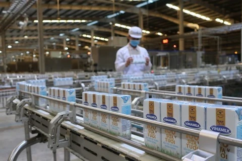 Линия по производству молочных продуктов крупнейшей молочной компании Вьетнама Vinamilk. (Фото: ВИА)