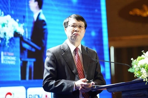 Выступление на форуме директора Вьетнамского института стратегий развития Чан Хонг Куанга (Фото: vneconomy.vn)