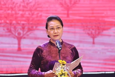 Председатель НС Нгуен Тхи Ким Нган выступает на программе Сила гуманитарности 2021 (Фото: Чонг Дык/ВИА)