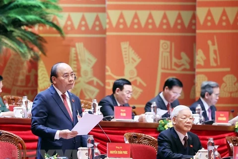 На обсуждении председательствует премьер-министр Нгуен Суан Фук (Фото: ВИА) 