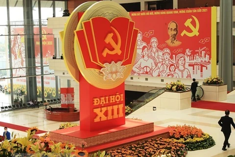 Украшения внутри Национального конференц-центра в Ханое, где с 25 января по 1 февраля проходил 13-й всевьетнамский Коммунистической партии Вьетнама (Фото: ВИА)