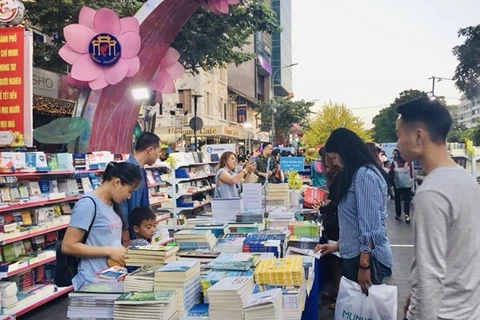 Тысячи книг будут выставлены на ежегодном фестивале книжной улицы, который пройдет в центре Хошимина с 9 по 15 февраля (Фото: Интернет).