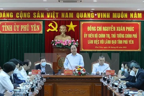 Премьер-министр Нгуен Суан Фук выступает на рабочем заседании (Фото: ВИA)