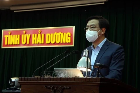 Фам Суан Тханг, член Центрального комитета КПВ и секретарь провинциального партийного комитета Хайзыонг, выступает на митинге 1 марта (Фото: ВИА)