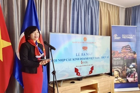 Посол Вьетнама Ле Линь Лан в Швейцарии выступает на мероприятии (Фото: ВИА)