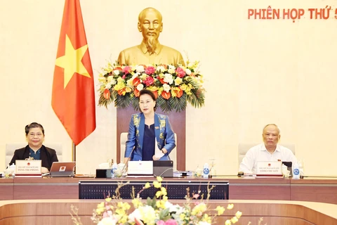 Выступает председатель НС Нгуен Тхи Ким Нган на 54-м заседании. (Фото: ВИА)