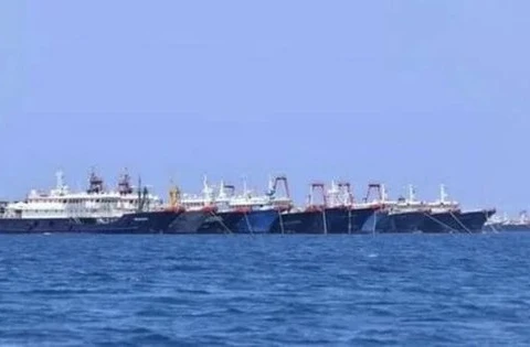 Действия китайских кораблей в территориальных водах острова Синьтондонг в Спратли нарушают суверенитет Вьетнама (Источник: AP)