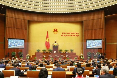 Законодатели присутствуют на пленарном заседании утром 26 марта под председательством председателя НС Нгуен Тхи Ким Нган. (Фото: ВИА)
