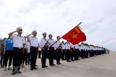 Солдаты охраняют архипелаг Чыонгша в Восточном море (Фото: ВИА)