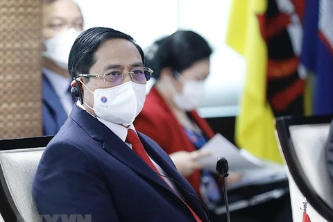 Премьер-министр Фам Минь Тьинь во встрече лидеров АСЕАН 24 апреля 2021 года. (Фото: Зыонг Жанг/ВИА)