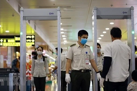 Проверка безопасности в аэропорту Вьетнама (Фото: ВИА)