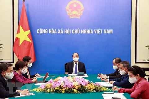 Президент Вьетнама Нгуен Суан Фук провел телефонные переговоры с президентом Франции Эммануэлем Макроном (Фото: ВИА)
