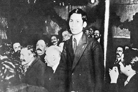 Молодой патриот Нгуен Ай Куок (имя президента Хо Ши Мина во время его революционной деятельности во Франции) стал одним из основателей Коммунистической партии Франции, а также первым коммунистом Вьетнама. (Источник: архив/ВИА)