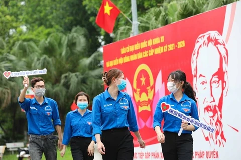 Вьетнамская молодежь идет на избирательные участки. (Фото: ВИА)