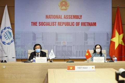 Вьетнамская делегация на онлайн-конференции Ассоциации генеральных секретарей парламентов (ASGP) 27 мая. (Фото: ВИА)