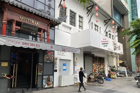 Рестораны на улице Нгуен Хюэ в районе 1 Хошимина одновременно закрываются с 27 мая (Фото: ВИА)