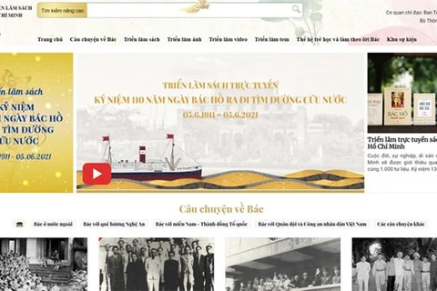На сайте www.book265.vn проходит виртуальная книжная ярмарка и выставка, приуроченная к 110-й годовщине с тех пор, как президент Хо Ши Мин покинул Вьетнам, чтобы отправиться в кругосветное путешествие в поисках путей спасти свою страну. (Фото: ВИА)