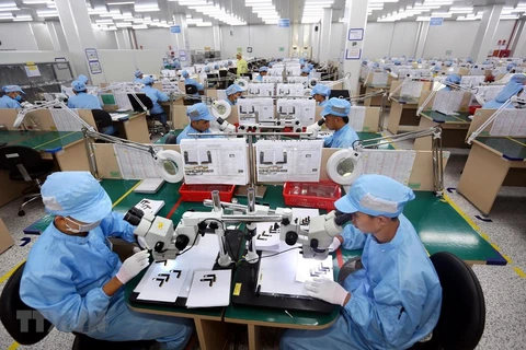 Линия по производству компании Young Poong Electronics VINA Co., Ltd. в промышленном парке Биньсуйен II, Виньфук. (Фото: ВИА) 