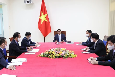 Премьер-министр Фам Минь Тьинь провел телефонный разговор с премьер-министром Франции Жаном Кастексом. (Фото: Зыонг Жанг / ВИА)