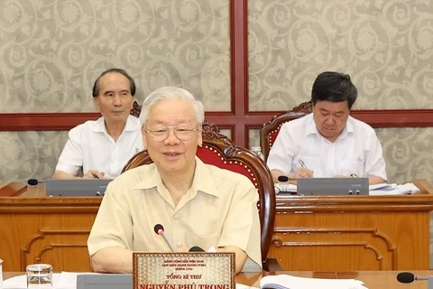 Генеральный секретарь ЦК КПВ Нгуен Фу Чонг выступает на заседании Политбюро 25 июня (Фото: ВИA)
