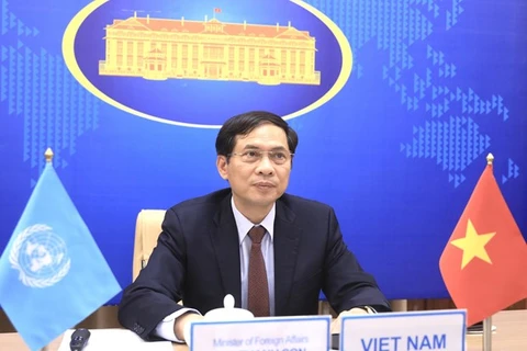 Министр иностранных дел Буй Тхань Шон на мероприятии (Фото: ВИА)