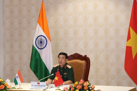 Министр обороны Вьетнама Фан Ван Жанг провел онлайн-переговоры с министром обороны Индии Раджнатхом Сингхом. (Фото: ВИА)