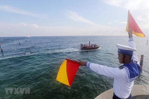 Вьетнамский моряк на Чыонгша (Фото: ВИА)